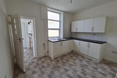 Briercliffe Road, Burnley photo 5