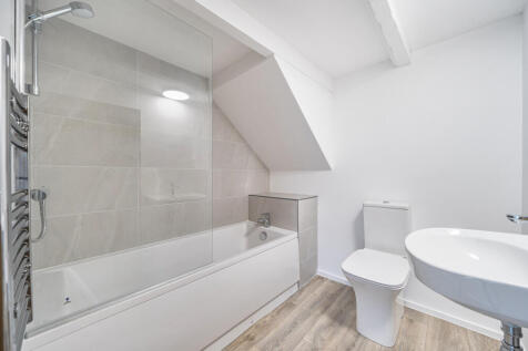 1372829-8-68ff8cf...