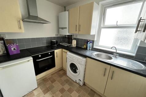 Waverley Road, Southsea photo 3