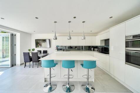 Kenilworth Drive - Kit 3.jpg