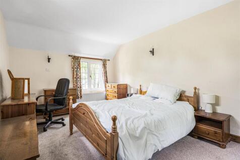 Vale Cottage, 4 Butchers Lane, Pattishall