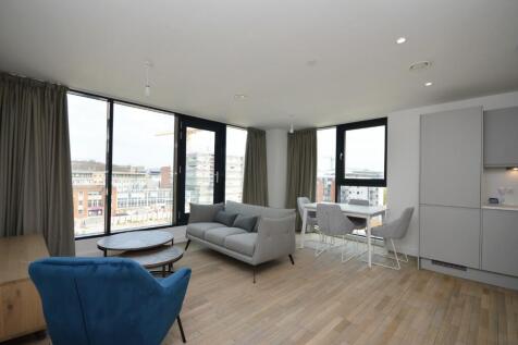 Kitchen/ Living Room