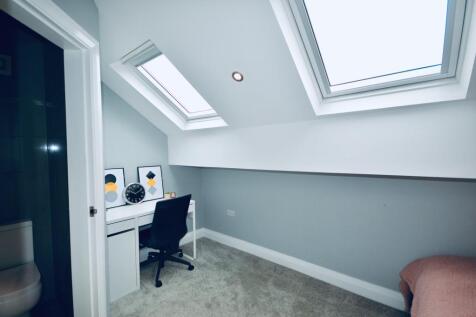 88 Woodcroft Road photo 4