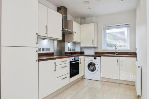 Strawberry Fields, Addlestone, Surrey, KT15 photo 4