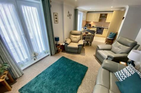 Bramleys Estate Agents - Huddersfield Road - Mirfi