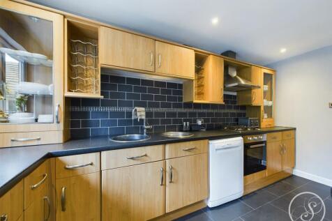 Kitchen/Diner/Living Area