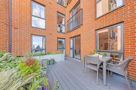 18-c365PFMCS - 4 Holly Place-70-medium.jpg