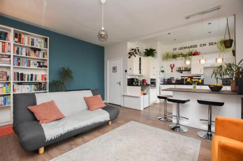 Open plan living/kitchen