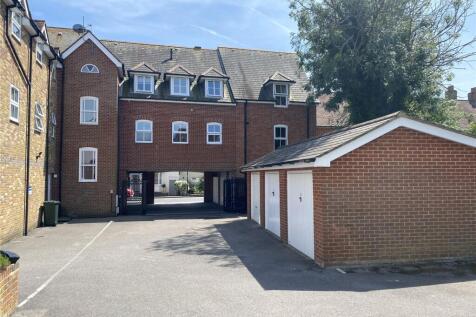 Lynwood Court