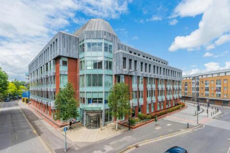 One-Station-Square,-Gloucester-St,-Swindon-92.jpg
