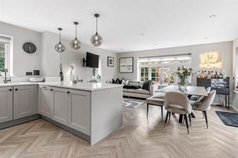 Kitchen/Dining/Family Room