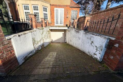 Windsor Rd E11