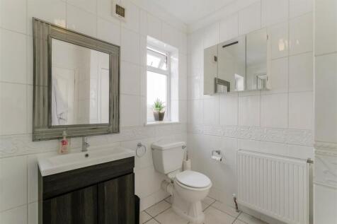 Rosslyn Avenue-2.jpg