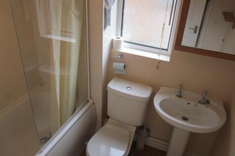 Bathroom.JPG