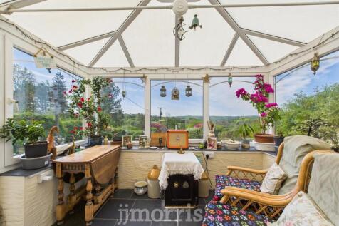 Front Porch / Conservatory