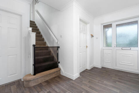 25a Whitebridge Road
