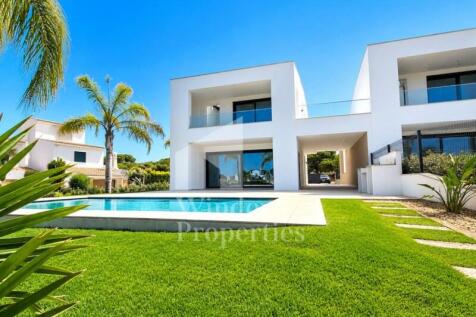 Exclusive 3 Bedroom Villa Close to Vilamoura Marina and Golden Triangle Beaches