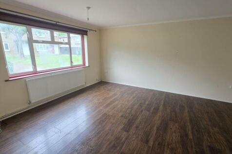 Clipston Walk, Peterborough, PE3 7EE photo 3