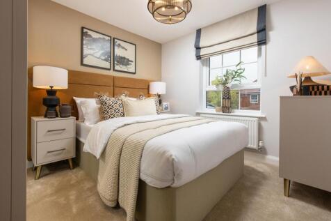 DWH EM Queens Manor Bardon Bed 2