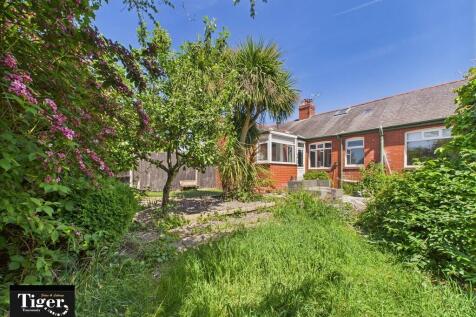 CAM02176G0-PR0586...