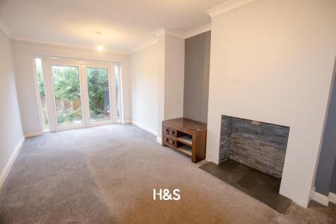 68 Berkeley Road - Rec2.jpg