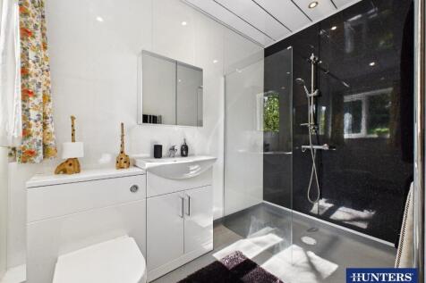 Bedroom One - En-Suite