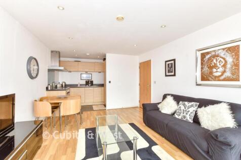 Lounge/Kitchen