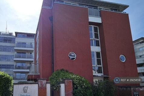 2-Bed Penthouse - Freeman¿s Meadow