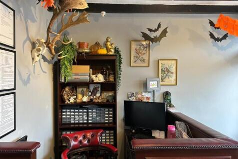 WhatsApp Image 2025-10-22 at 12.10.49 (7).jpeg