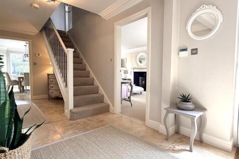 ENTRANCE HALLWAY