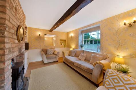 Derwent Cottage - Interior - Wide-4.jpg