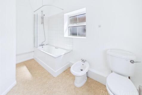 Bathroom.jpg