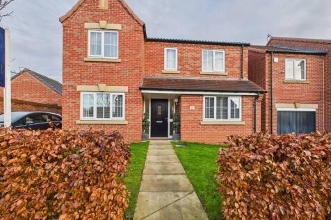 4 Bedroom House - detached for Sale