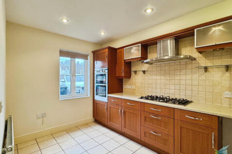 a4f29b64--40F9-85...