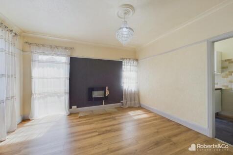 Woodville Road West, Penwortham photo 3