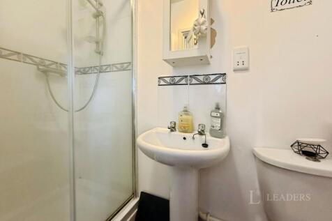 En-Suite 2