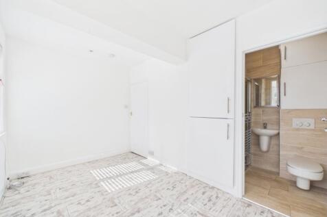 Ensuite Bedroom
