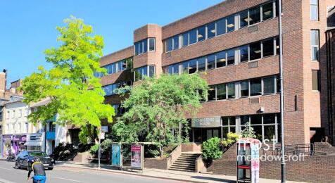 Oxford  Cambridge Hse Upper Richmond Rd Putney O