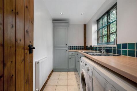 Spindlecroft WEB PH-46.jpg