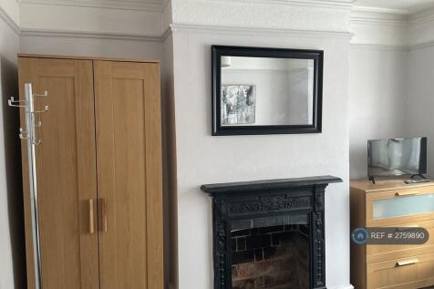 1st Bedroom Is Fully Furnished