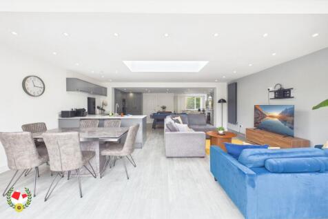 Open Plan Lounge / Diner / Kitchen
