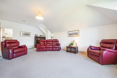 Lounge Sitting Ro...