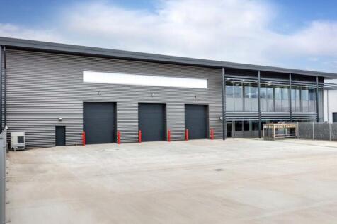 690 Stirling Road Slough Trading Estate 1.jpg