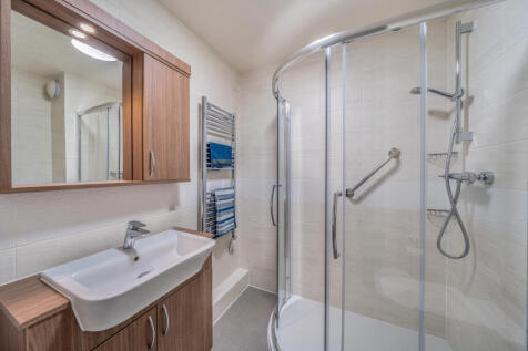 1359515-4-68d2def...