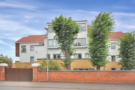 Front - 10 Oakfield.jpg