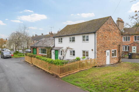 Tring, HP23 - property photo
