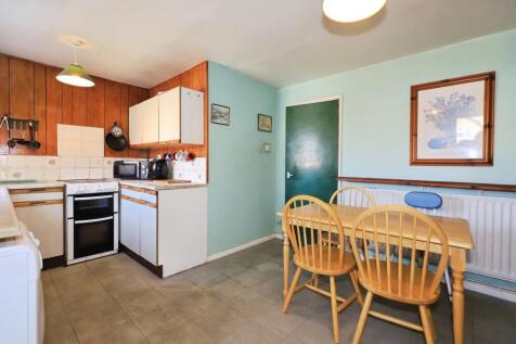 Kitchen/ Dining Room