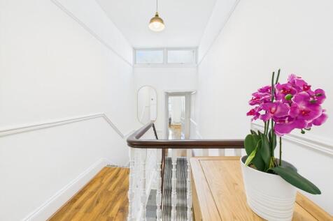 CAM03974G0-PR0120...