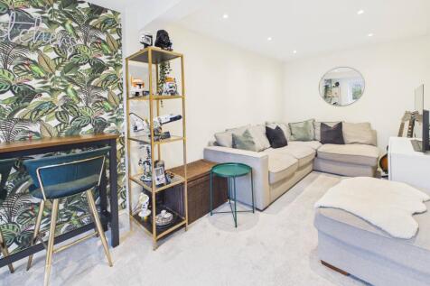 cam04425g0pr0349still007