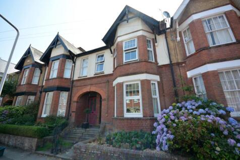 1 Bed Unfurnished Flat
